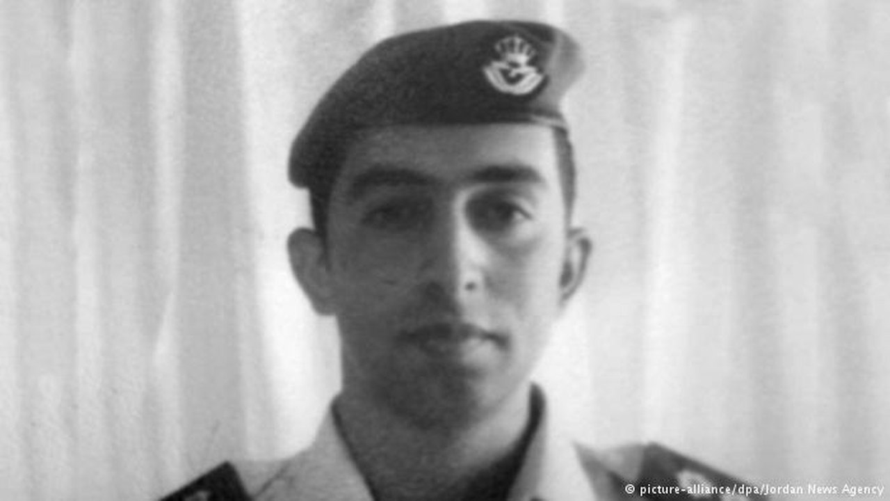 Televisão diz que piloto jordaniano foi morto há um mês por terroristas