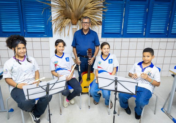 Projeto musical transforma rotina de alunos em escola pública de Maceió