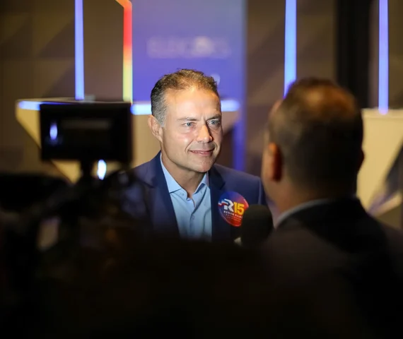 “O que há de mais baixo na política”, diz Renan Filho sobre demagogia de JHC em debate
