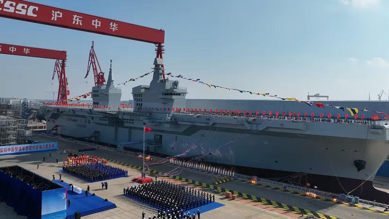 China revoluciona guerra naval moderna com 1º porta-drones do mundo, diz mídia