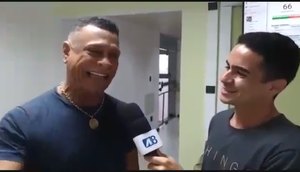 ‘Como entender as mulheres’ é o tema do espetáculo de Renato Piaba em Aracaju