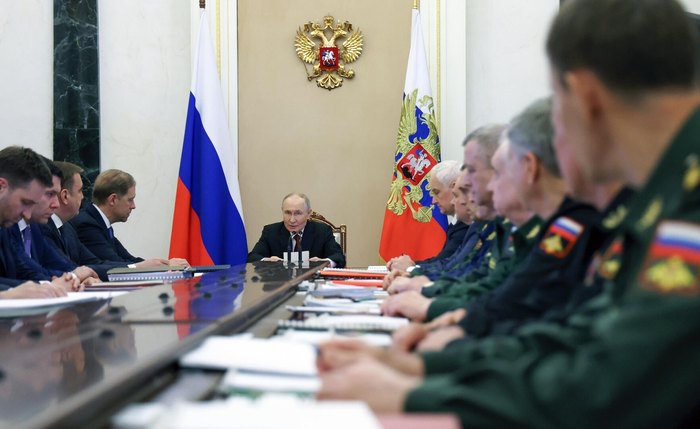 Vladimir Putin anuncia a criação de uma força armada especial para drones
