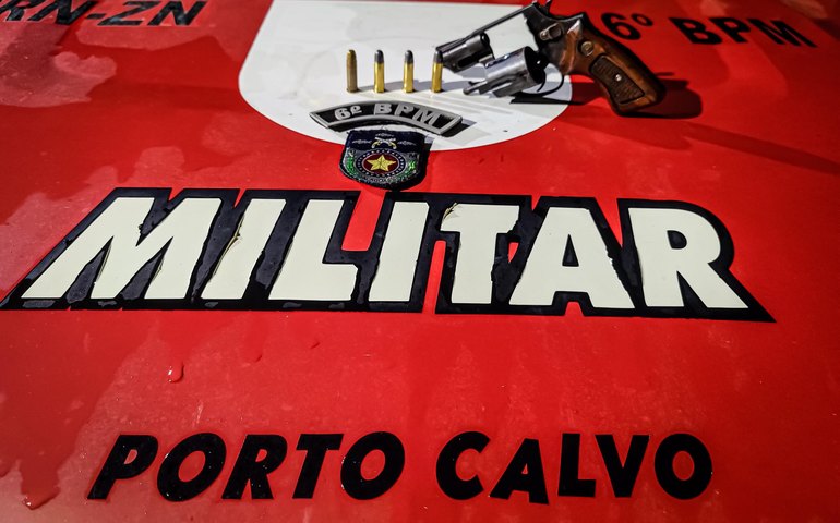 Polícia Militar recupera veículo roubado e apreende armas e drogas em ocorrências na capital e no interior
