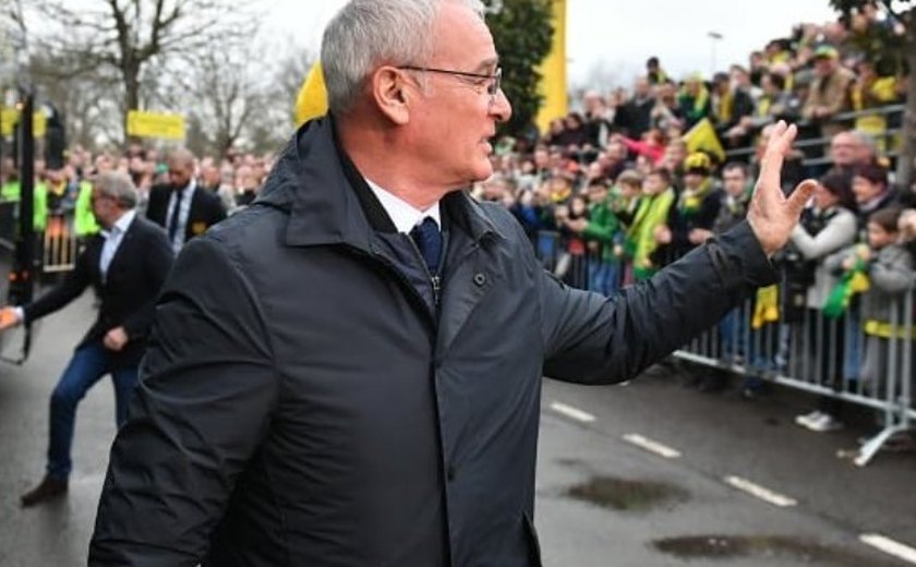 Claudio Ranieri deixa aposentadoria e volta ao cargo de treinador para tirar a Roma da crise