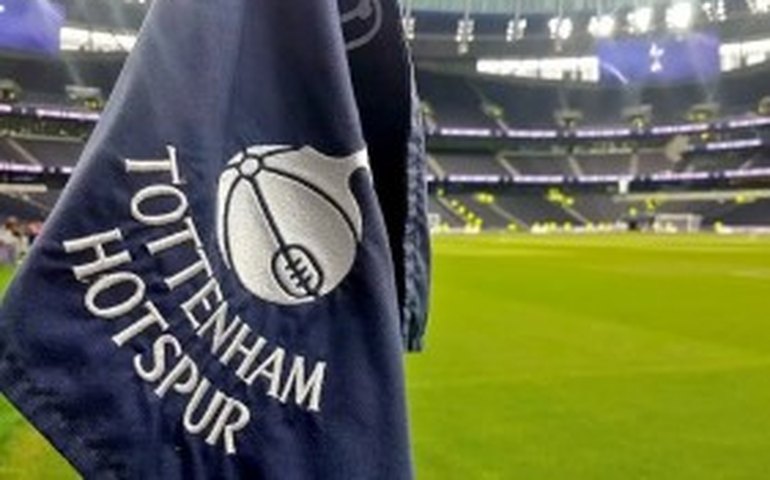 Após 1.197 testes, um jogador do Tottenham é diagnosticado com a covid-19
