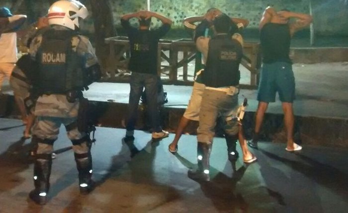 Operação policial prende suspeitos de crimes no Clima Bom, em Maceió