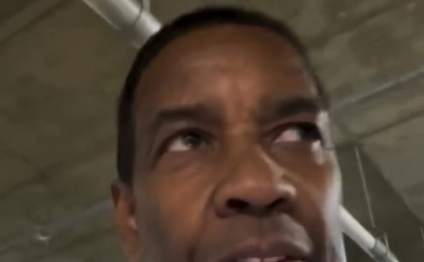 Denzel Washington discute com fotógrafo no tapete vermelho de Cannes