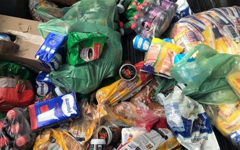 Vigilância Sanitária retira de circulação 500 kg de produtos impróprios para consumo
