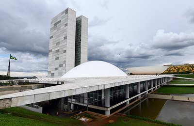 Votação da PEC do adiamento das eleições será na terça