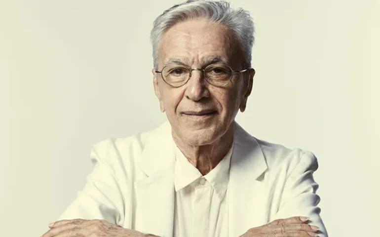 Caetano Veloso celebra aniversário do filho Zeca: ‘A voz mais espiritual da minha família’