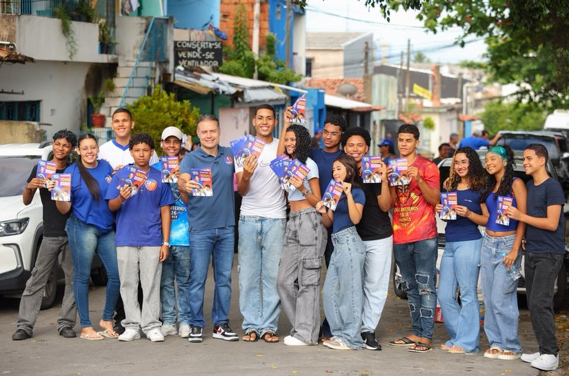 Renan Filho apresenta Cartão Escola 1000 a estudantes no Jacintinho