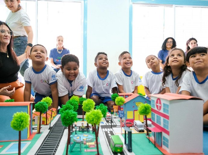 Projeto inclui ideias de crianças alagoanas no orçamento do Estado para 2026