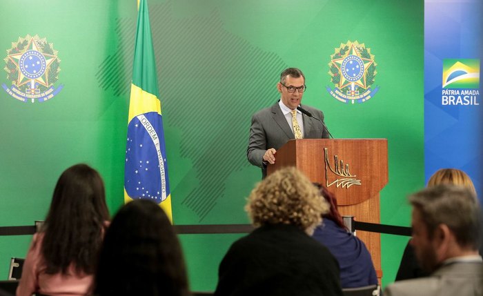 Bolsonaro diz que medida traz segurança e previsibilidade