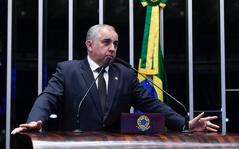 Izalci celebra retirada do Fundo Constitucional do DF do arcabouço fiscal