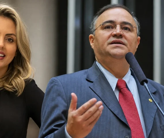 Clariana Barão, candidata a presidente do partido presidido por João Caldas, pai de JHC, marca 0% em Alagoas na Quaest