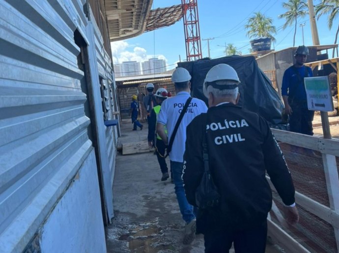 Polícia Civil investiga acidente com operários que caíram do 7º andar de prédio em obras