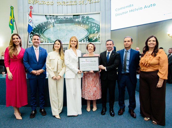 Comenda reconhece atuação de Rafaella Toledo na reestruturação da oncologia pública em Alagoas