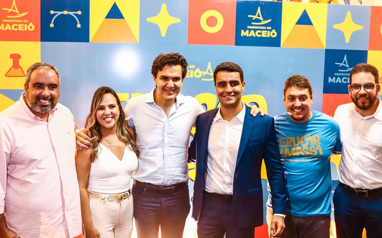 Prefeito JHC prestigia Jornada Pedagógica e reforça construção de práticas inovadoras na Educação