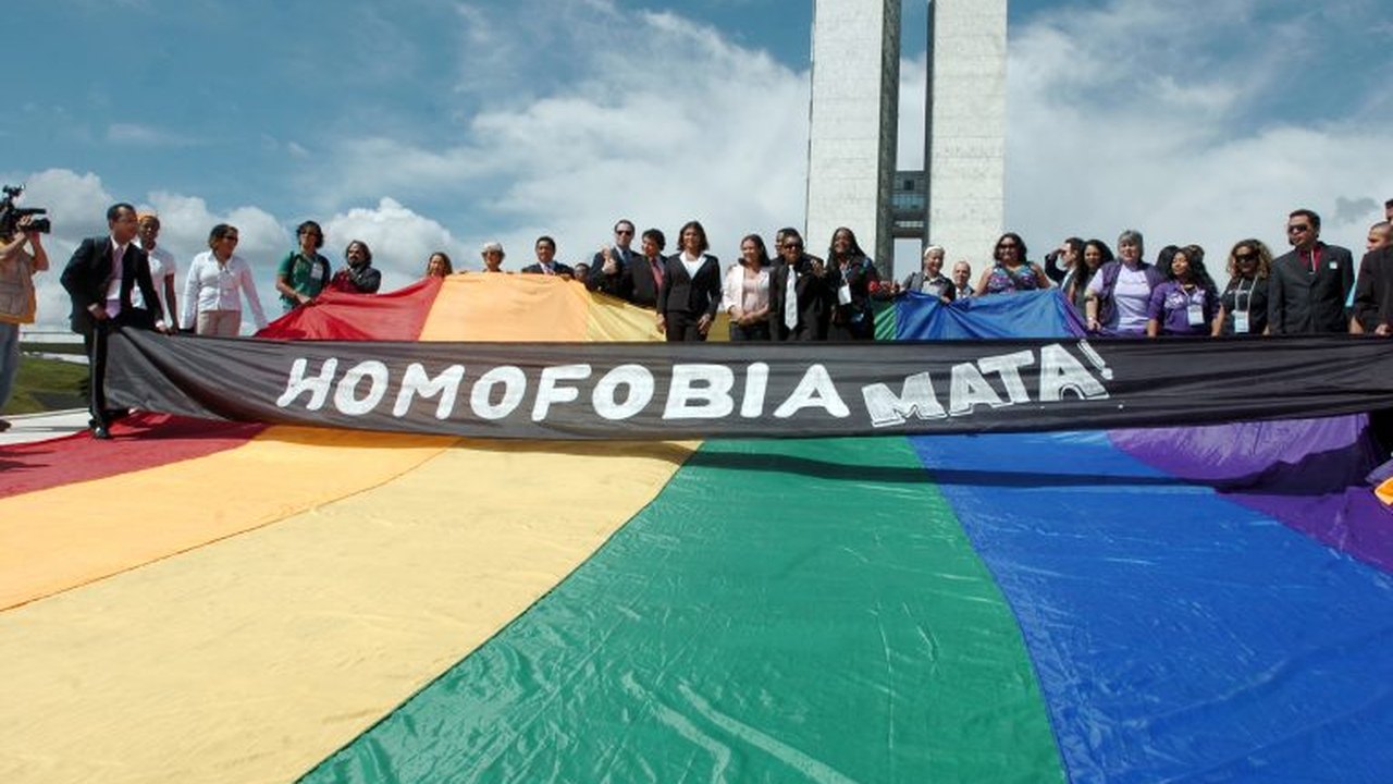 Audiência debate projeto que considera hediondo o assassinato por discriminação de gênero