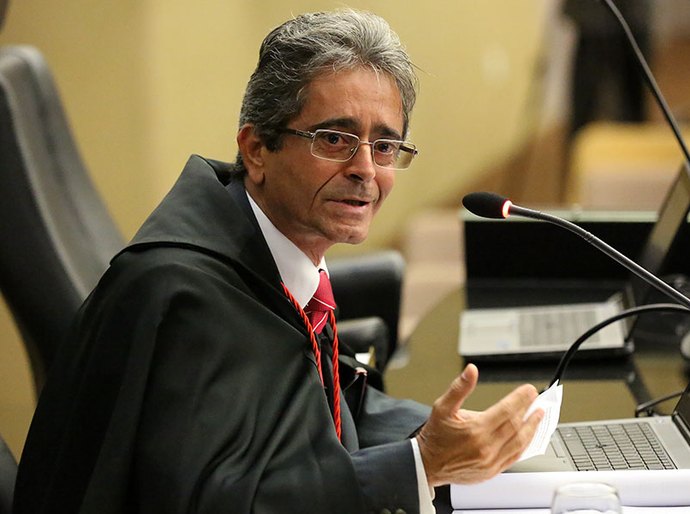 Judiciário mantém ação de improbidade contra atual prefeito de Feliz Deserto