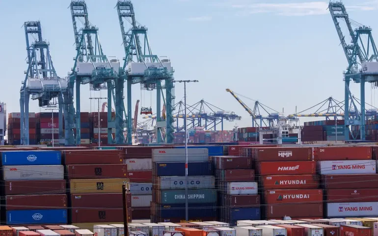 Déficit comercial dos EUA recua 2,5% em junho, para US$ 73,11 bilhões