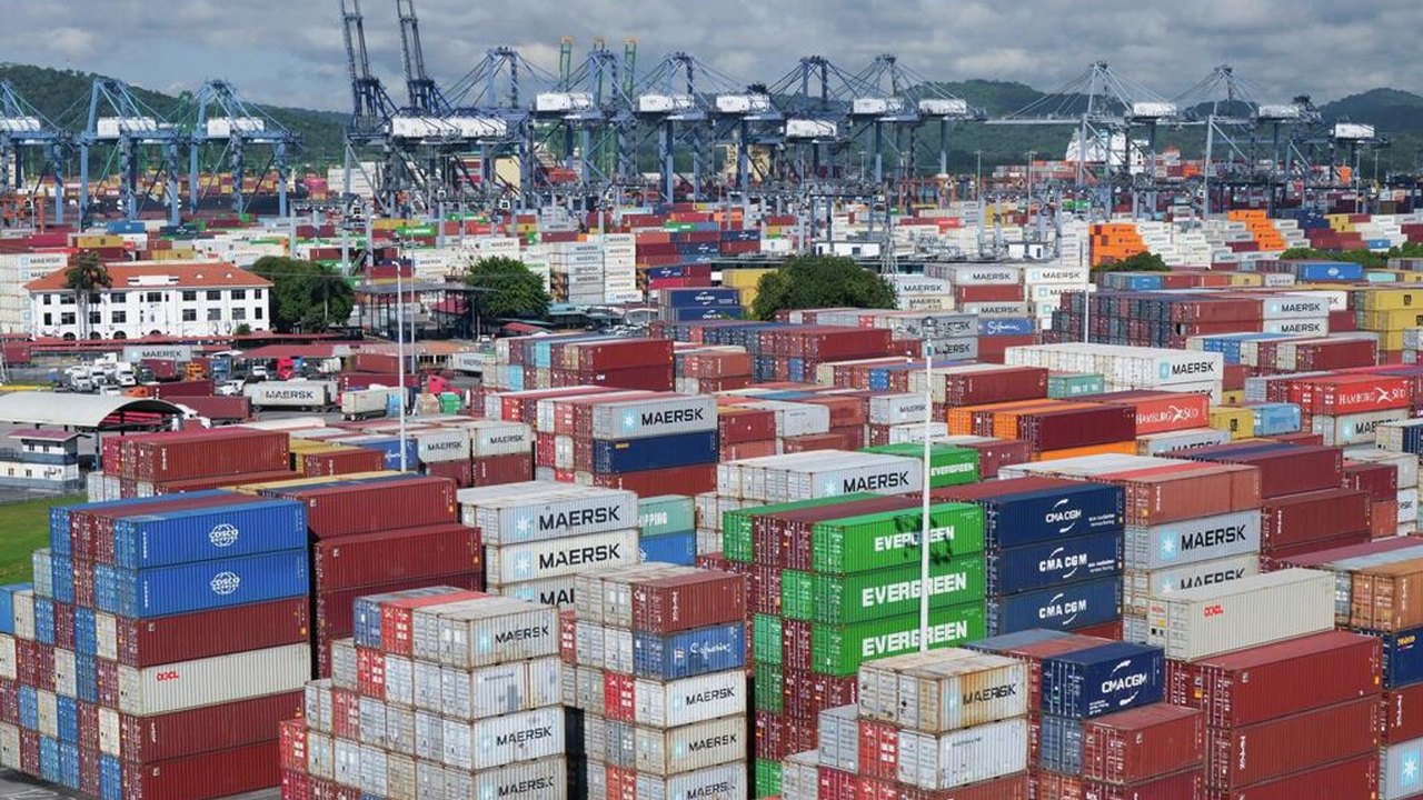 Canal do Panamá sofre nova previsão de cortes de trânsitos de navios devido a El Niño