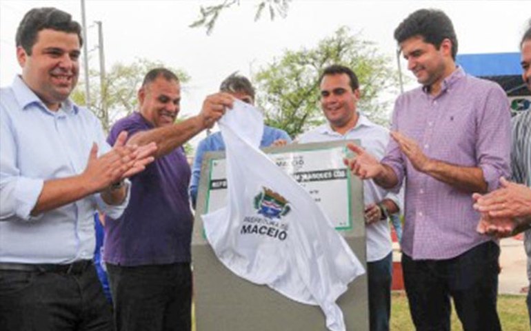 Maceió: Prefeito Rui Palmeira reinaugura praça e terminal no Sanatório