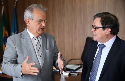 TJAL propõe cessão de sistema para envio digital de processos licitatórios ao TCE