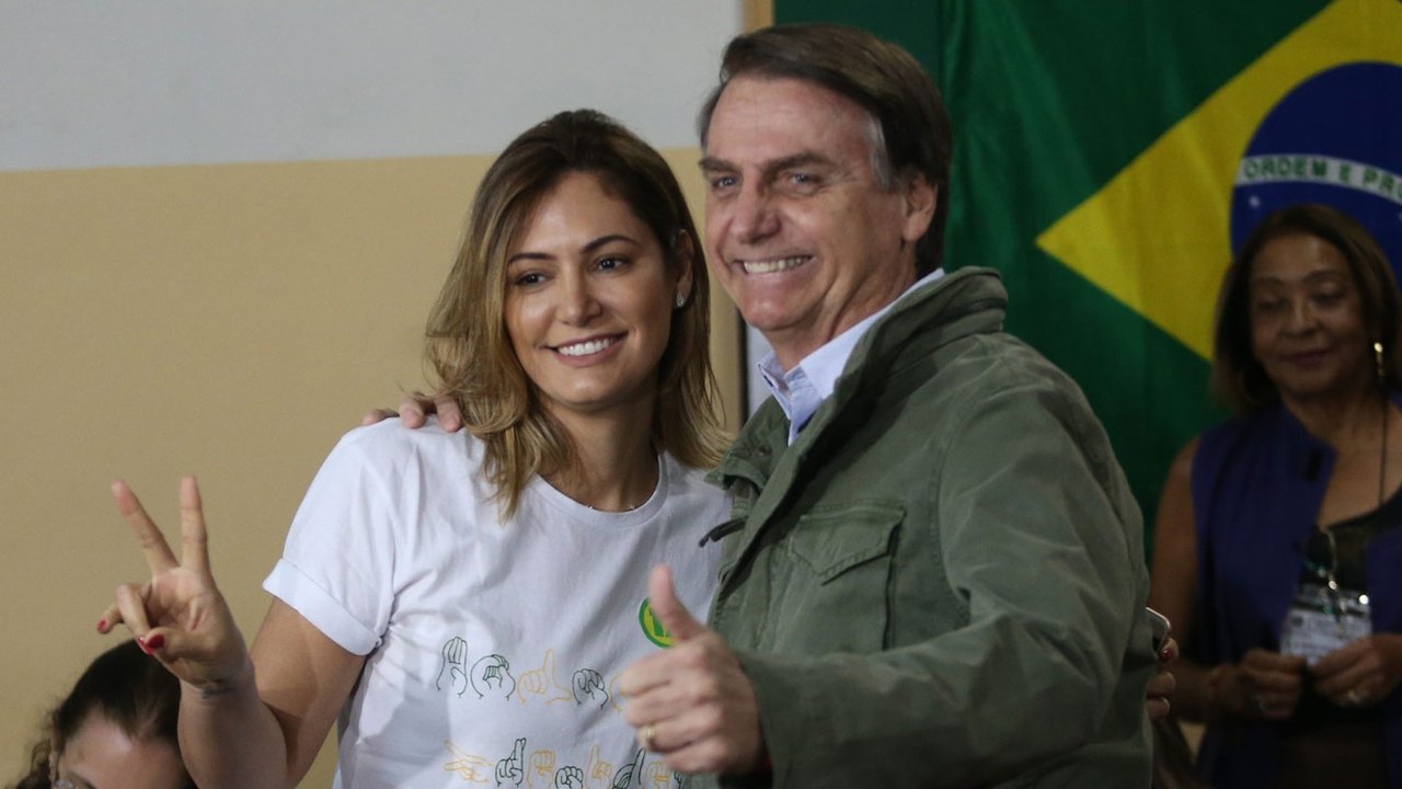 Michelle faz pronunciamento de Dia das Mães com propaganda de ações para mulheres