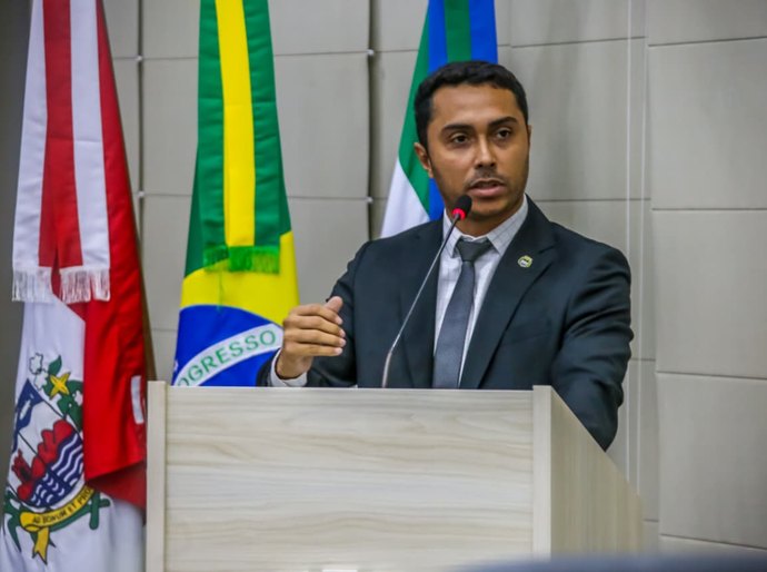 David do Emprego propõe reserva de vagas no setor público para mulheres vítimas de violência doméstica em Maceió