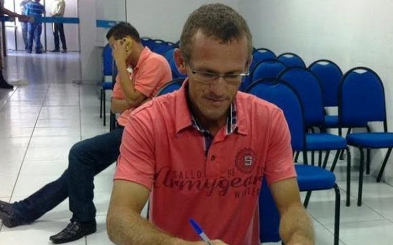 Transportadores complementares assinam contratos