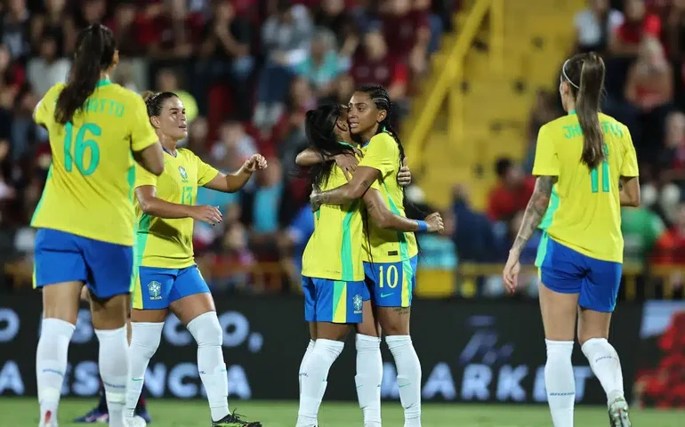 Seleção feminina perde para o México e encerra Data Fifa com saldo negativo