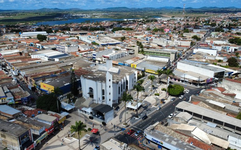 Arapiraca abre inscrições para concurso com 392 vagas na área da Educação