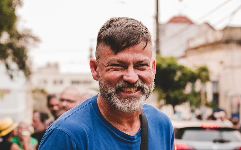 No dia de seu aniversário de 50 anos, Toz Viana abre a mostra 'Ciclo': ' Quero viver outros 50, a meta é o Oscar Niemeyer'