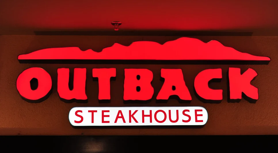 Rede Outback Steakhouse abre 80 vagas de emprego em Sergipe; confira cargos