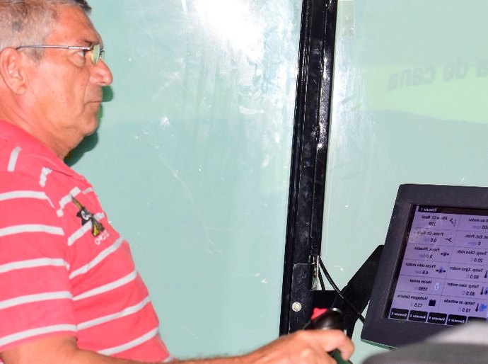 Senai/AL qualifica operadores de colheitadeira de usina sergipana