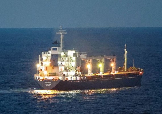 Quatro navios com mais de 161 mil t de milho e outros produtos deixam a Ucrânia