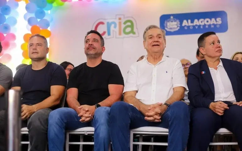 Ronaldo Lessa ataca JHC por “farra” de gastos em festas e exige “equilíbrio”