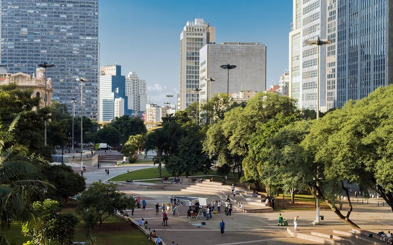 Na Virada Cultural, homenagem une as três faces de Rita Lee e emociona