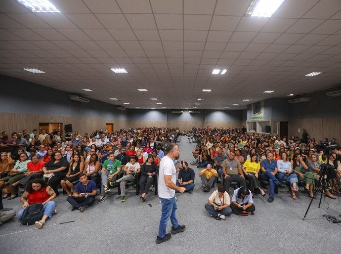 Renan Filho defende ampla frente política para as eleições de 2026