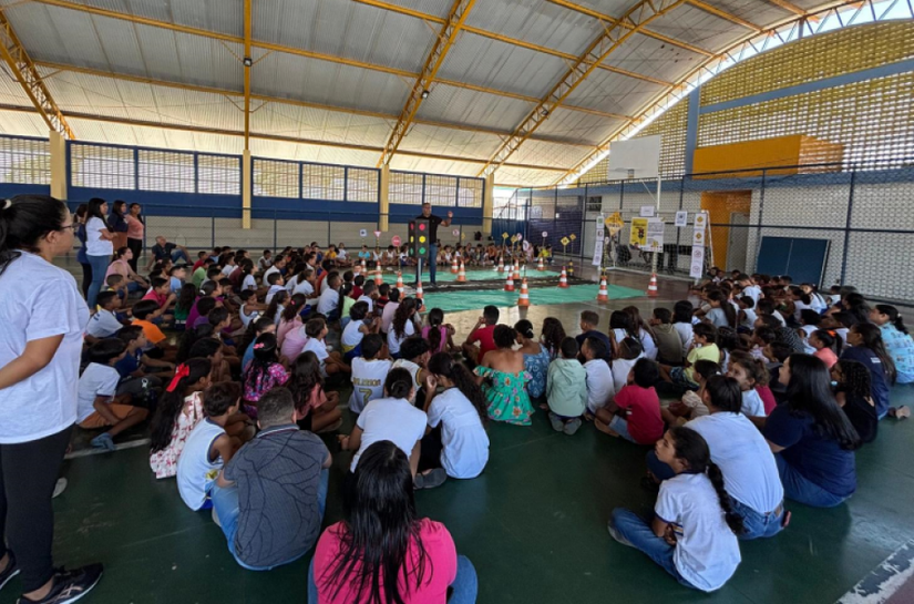 Semed de Campo Alegre promove palestra educativa sobre trânsito para alunos da rede municipal