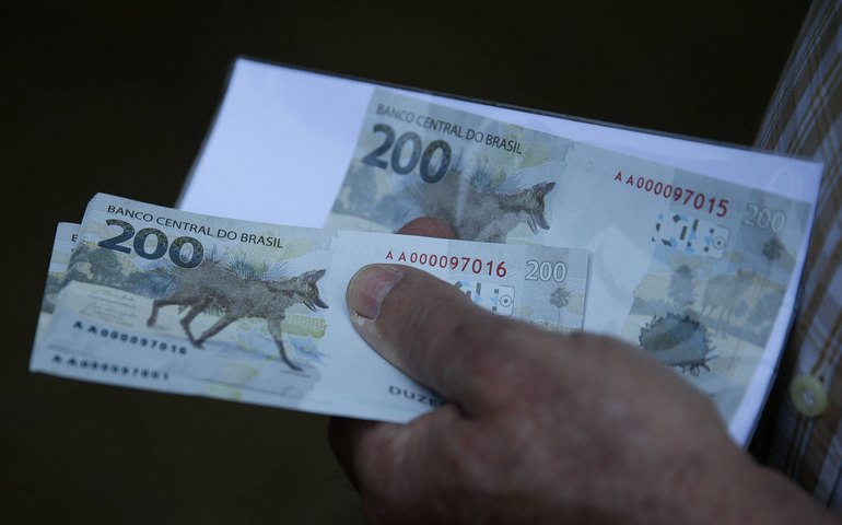 O mercado do voto: preço dobra de R$300 para R$600 nos grotões e periferia