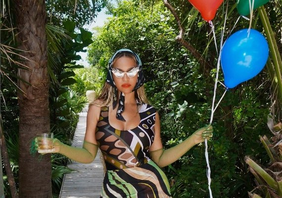 Beyoncé compartilha fotos e fala de aniversário: 'Grata por mais um ano'