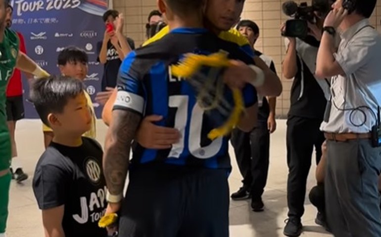 Inter de Milão empata com time de Cristiano Ronaldo e Arsenal faz 5 no Barcelona