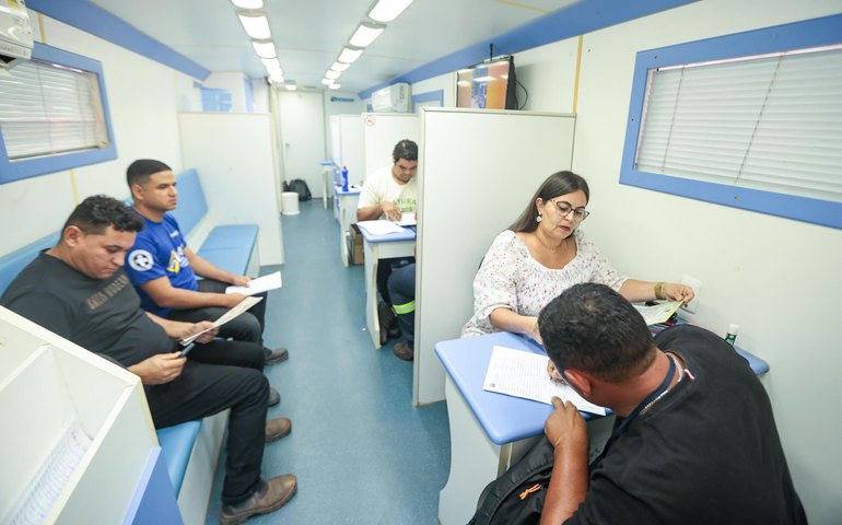 Secretaria do Trabalho divulga 808 novas vagas de emprego em Maceió e no interior