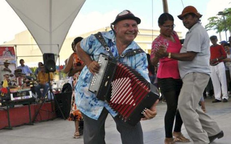 Arapiraca: “Dom na Caixa” traz bandas Quiçaça e Heróis de Isopor nesta sexta (27)