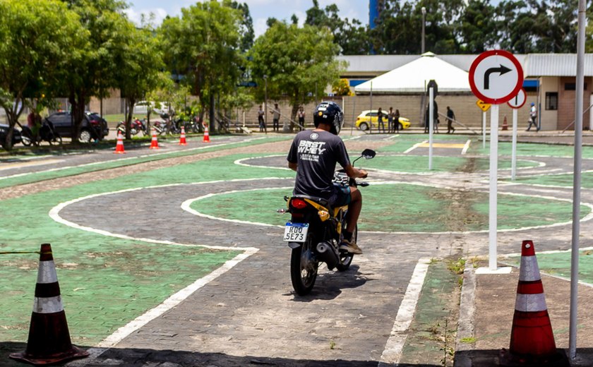 Alagoanos não pagarão por novo processo de 1º habilitação a partir de 2023