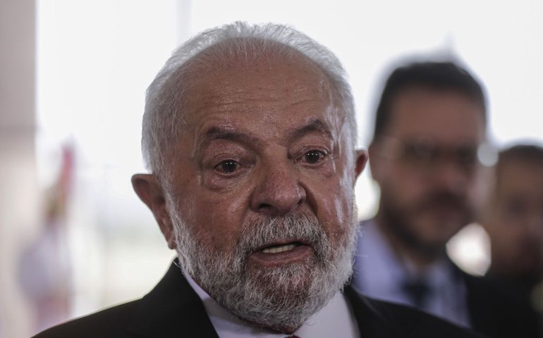 Lula diz a Maduro que América Latina tem longa tradição de diálogo
