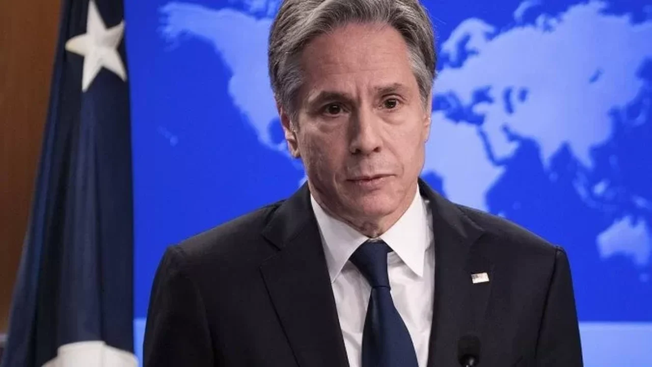 Blinken telefona a ministro da Rússia para exigir libertação de repórter do 'WSJ'
