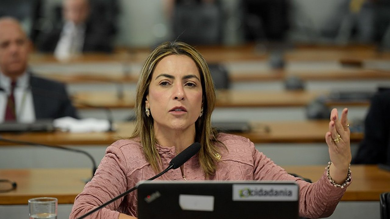 Soraya Thronicke denuncia Paulo Figueiredo à PGR por violência política de gênero